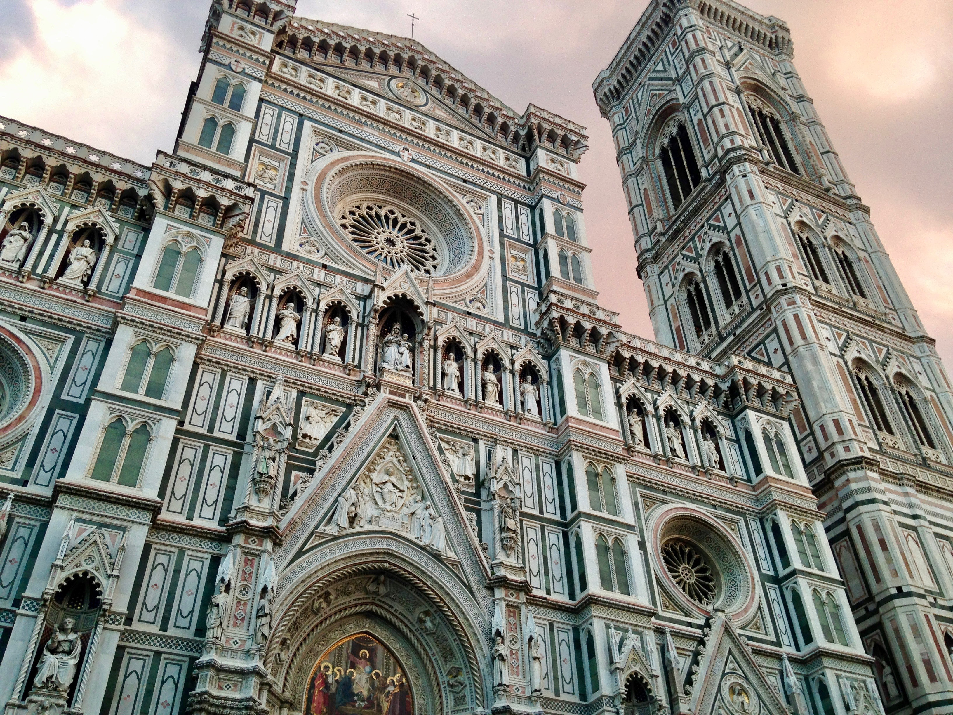 Foto da fachada da catedral de florença
